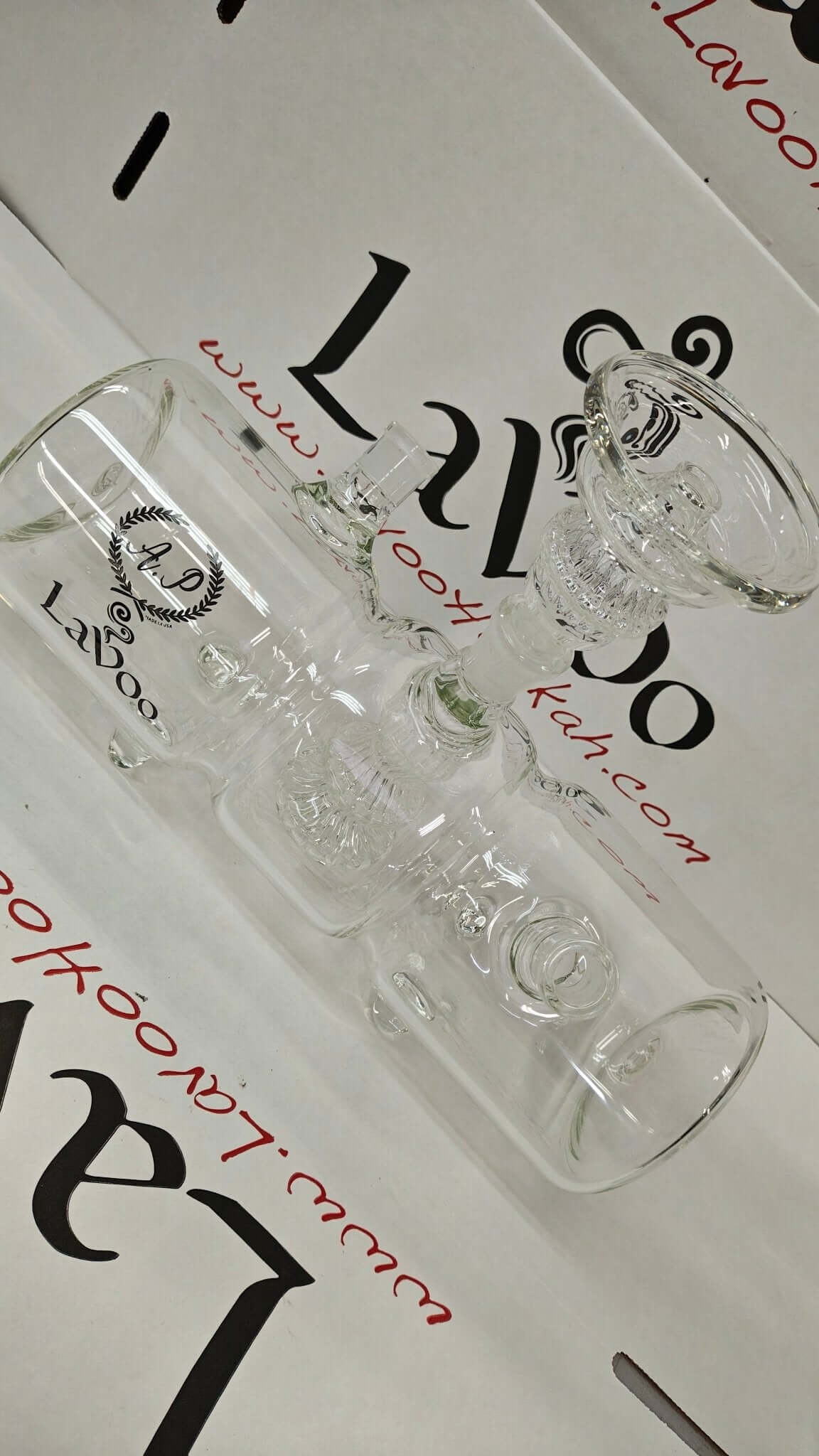 Lavoo MP5X Artist Signature Glass Hookah – A Signature of Craftsmanship and Elegance - Lavoo